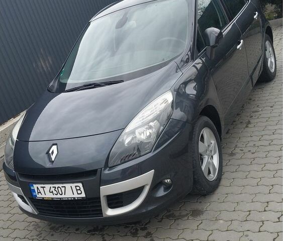 Серый Рено Сценик III, объемом двигателя 1.6 л и пробегом 215 тыс. км за 6500 $, фото 3 на Automoto.ua