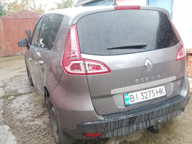 Рено Сценик III 2010 в Полтаве на Automoto.ua Серый Рено Сценик III, объемом двигателя 1.5 л и пробегом 204 тыс. км за 6500 $, фото 2 на Automoto.ua