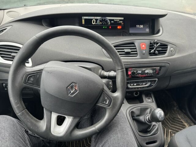 Сірий Рено Сценік III, об'ємом двигуна 1.9 л та пробігом 343 тис. км за 5199 $, фото 3 на Automoto.ua