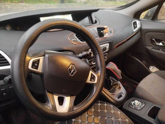 Серый Рено Сценик III, объемом двигателя 1.6 л и пробегом 226 тыс. км за 8500 $, фото 3 на Automoto.ua