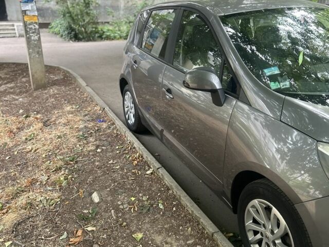 Серый Рено Сценик III, объемом двигателя 1.5 л и пробегом 271 тыс. км за 7500 $, фото 2 на Automoto.ua