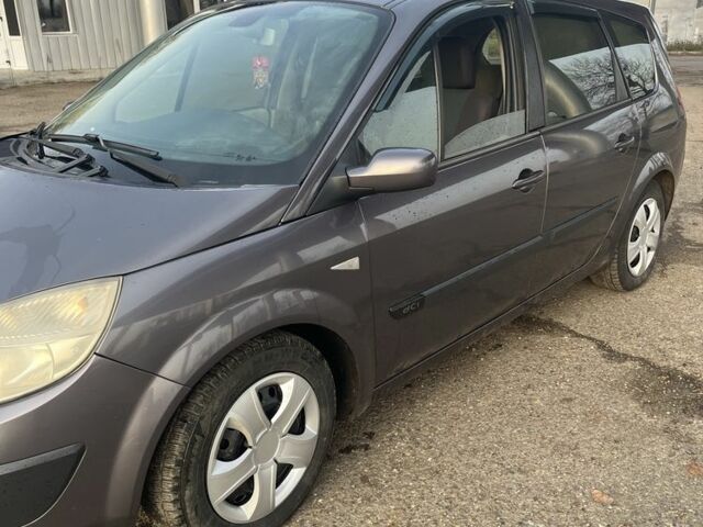 Серый Рено Сценик III, объемом двигателя 1.5 л и пробегом 295 тыс. км за 4600 $, фото 2 на Automoto.ua