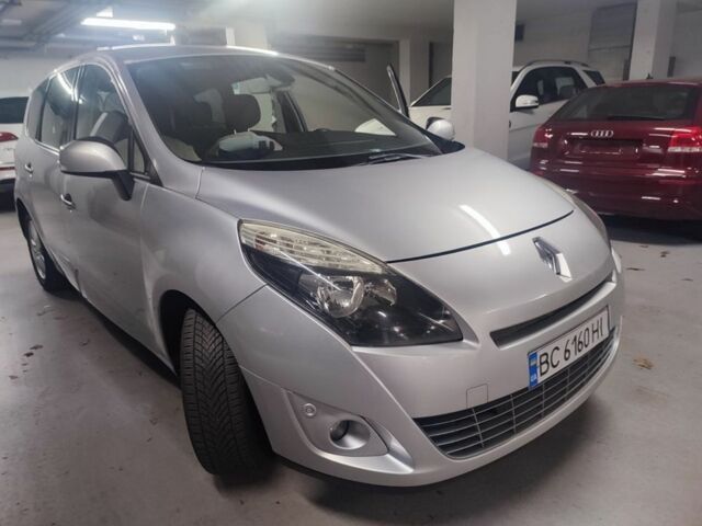 Серый Рено Сценик III, объемом двигателя 1.5 л и пробегом 260 тыс. км за 7000 $, фото 2 на Automoto.ua