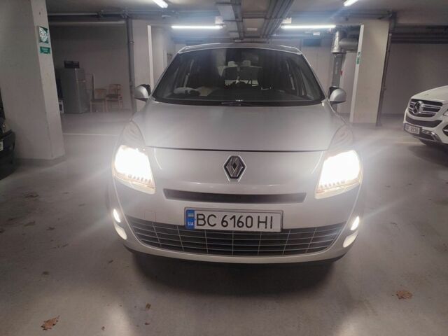 Серый Рено Сценик III, объемом двигателя 1.5 л и пробегом 260 тыс. км за 7000 $, фото 8 на Automoto.ua