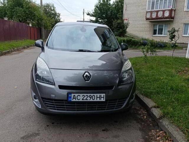 Серый Рено Сценик III, объемом двигателя 1.9 л и пробегом 300 тыс. км за 7000 $, фото 3 на Automoto.ua
