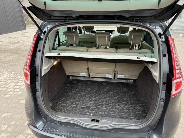 Серый Рено Сценик III, объемом двигателя 1.5 л и пробегом 208 тыс. км за 5700 $, фото 15 на Automoto.ua