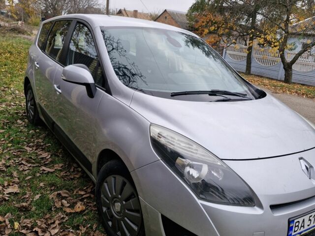 Сірий Рено Сценік III, об'ємом двигуна 1.5 л та пробігом 290 тис. км за 6300 $, фото 1 на Automoto.ua