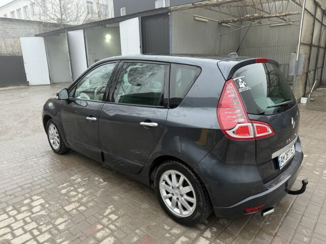 Серый Рено Сценик III, объемом двигателя 1.5 л и пробегом 208 тыс. км за 5700 $, фото 2 на Automoto.ua