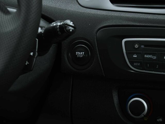 Серый Рено Сценик III, объемом двигателя 1.6 л и пробегом 206 тыс. км за 6999 $, фото 10 на Automoto.ua