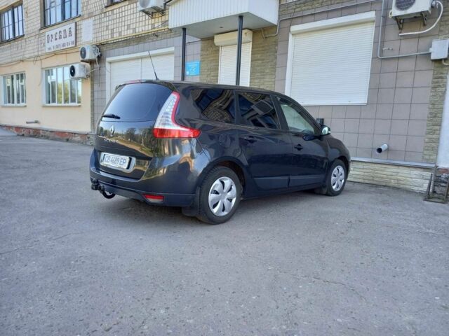 Серый Рено Сценик III, объемом двигателя 1.5 л и пробегом 229 тыс. км за 6700 $, фото 7 на Automoto.ua