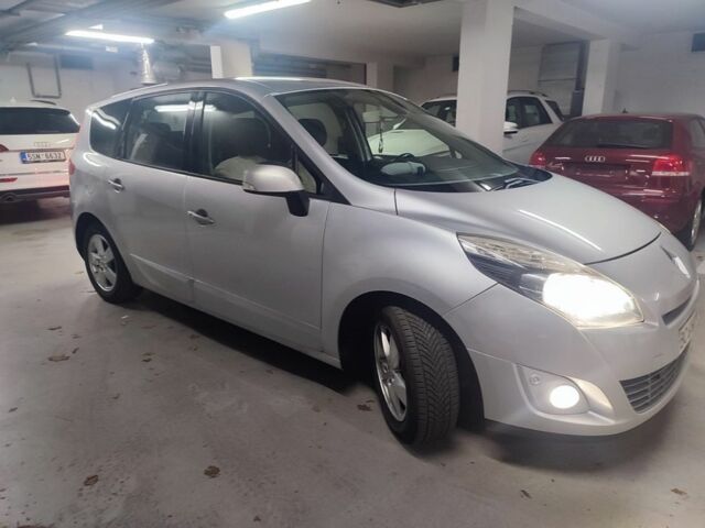 Серый Рено Сценик III, объемом двигателя 1.5 л и пробегом 260 тыс. км за 7000 $, фото 12 на Automoto.ua