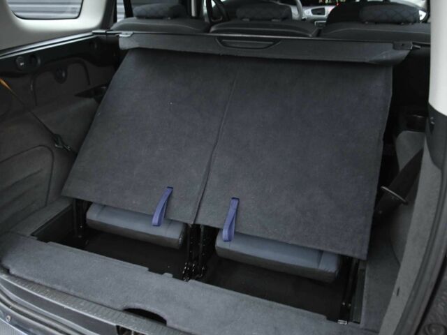 Серый Рено Сценик III, объемом двигателя 1.6 л и пробегом 206 тыс. км за 6999 $, фото 17 на Automoto.ua