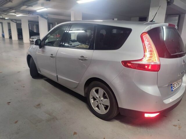 Серый Рено Сценик III, объемом двигателя 1.5 л и пробегом 260 тыс. км за 7000 $, фото 13 на Automoto.ua