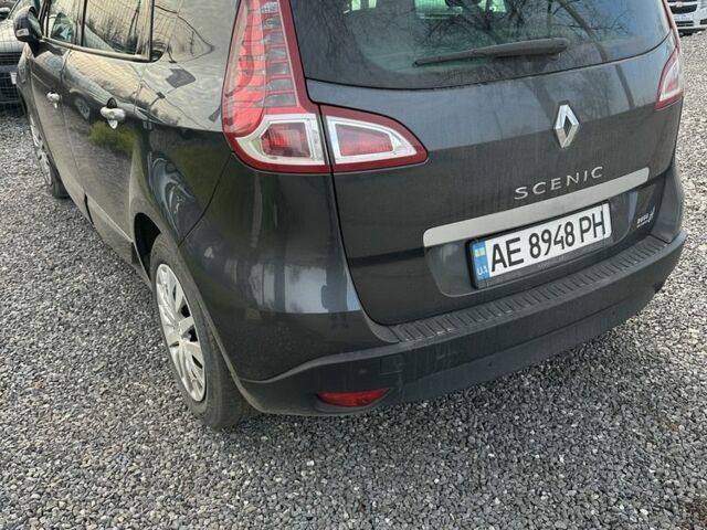 Серый Рено Сценик III, объемом двигателя 1.5 л и пробегом 203 тыс. км за 5700 $, фото 2 на Automoto.ua