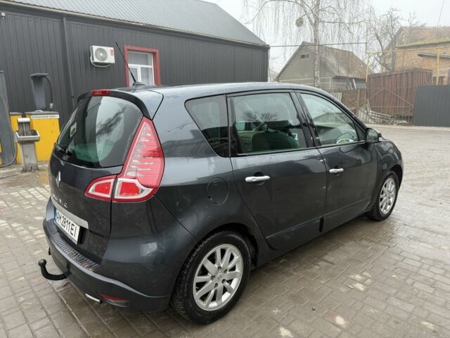 Серый Рено Сценик III, объемом двигателя 1.5 л и пробегом 208 тыс. км за 5700 $, фото 3 на Automoto.ua