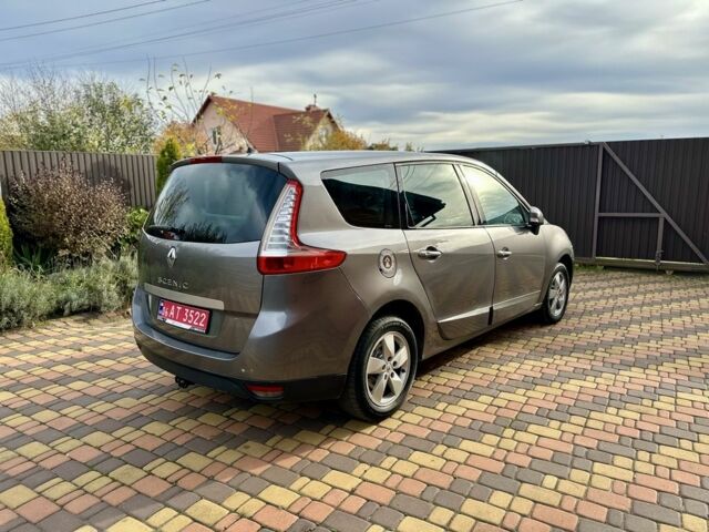 Серый Рено Сценик III, объемом двигателя 1.5 л и пробегом 245 тыс. км за 6300 $, фото 7 на Automoto.ua