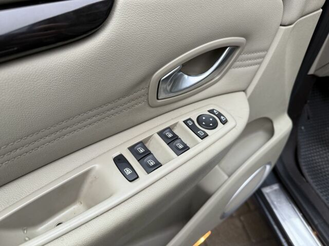 Серый Рено Сценик III, объемом двигателя 1.5 л и пробегом 208 тыс. км за 5700 $, фото 7 на Automoto.ua