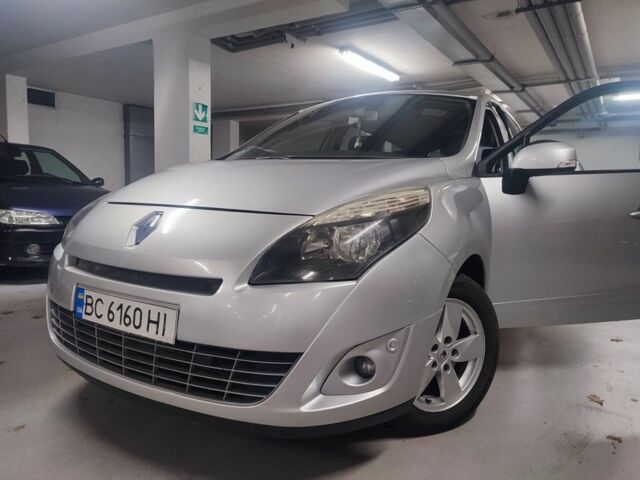 Серый Рено Сценик III, объемом двигателя 1.5 л и пробегом 260 тыс. км за 7000 $, фото 10 на Automoto.ua