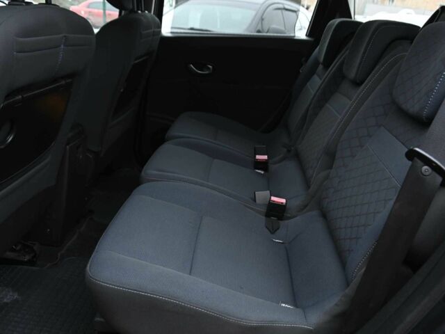 Серый Рено Сценик III, объемом двигателя 1.6 л и пробегом 206 тыс. км за 6999 $, фото 14 на Automoto.ua