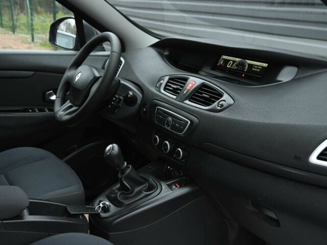 Серый Рено Сценик III, объемом двигателя 1.6 л и пробегом 206 тыс. км за 6999 $, фото 21 на Automoto.ua