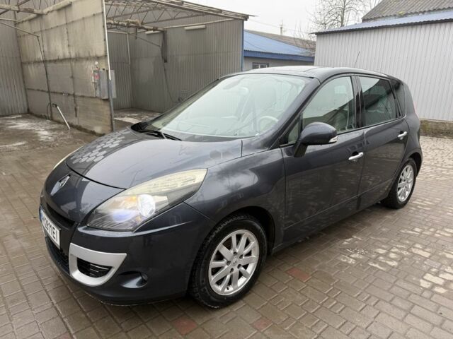 Серый Рено Сценик III, объемом двигателя 1.5 л и пробегом 208 тыс. км за 5700 $, фото 1 на Automoto.ua