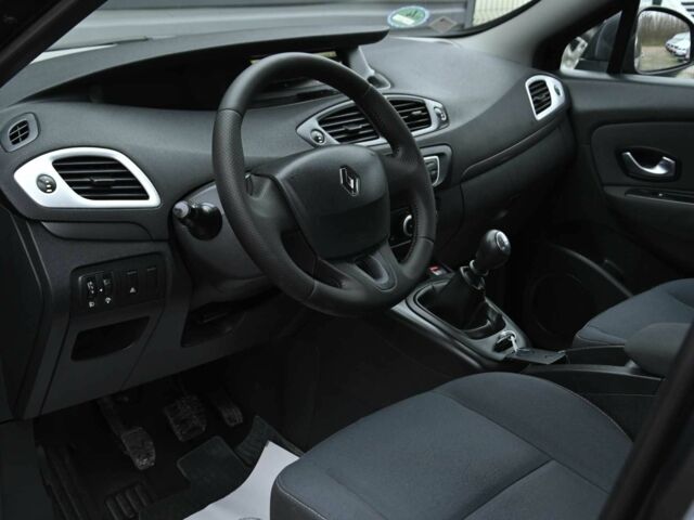 Серый Рено Сценик III, объемом двигателя 1.6 л и пробегом 206 тыс. км за 6999 $, фото 8 на Automoto.ua