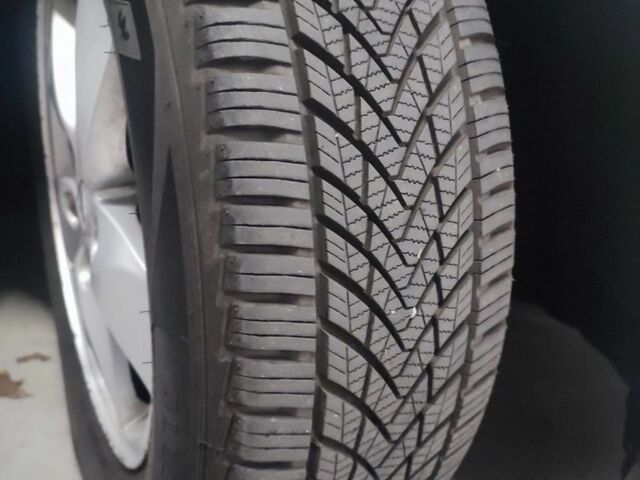 Серый Рено Сценик III, объемом двигателя 1.5 л и пробегом 260 тыс. км за 7000 $, фото 16 на Automoto.ua