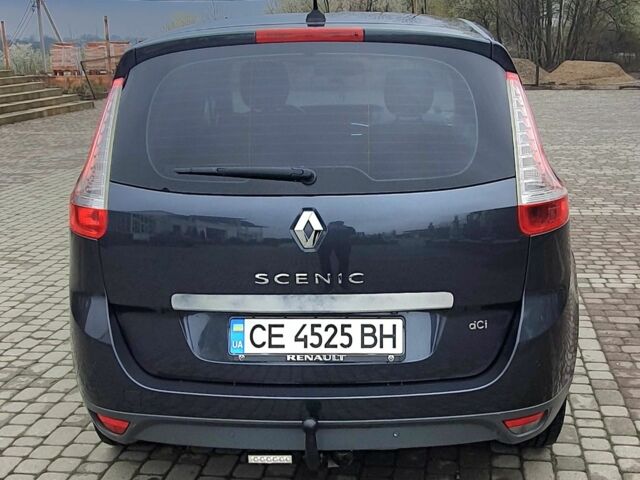 Серый Рено Сценик III, объемом двигателя 1.9 л и пробегом 238 тыс. км за 7300 $, фото 2 на Automoto.ua