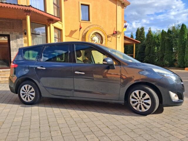 Серый Рено Сценик III, объемом двигателя 1.4 л и пробегом 277 тыс. км за 5950 $, фото 4 на Automoto.ua