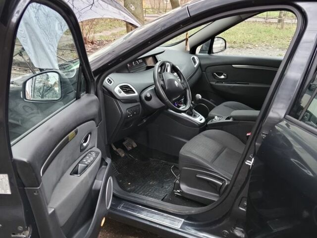 Серый Рено Сценик III, объемом двигателя 1.5 л и пробегом 320 тыс. км за 6900 $, фото 6 на Automoto.ua