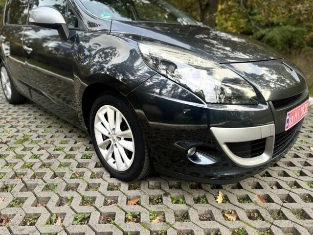 Серый Рено Сценик III, объемом двигателя 1.6 л и пробегом 269 тыс. км за 6900 $, фото 9 на Automoto.ua