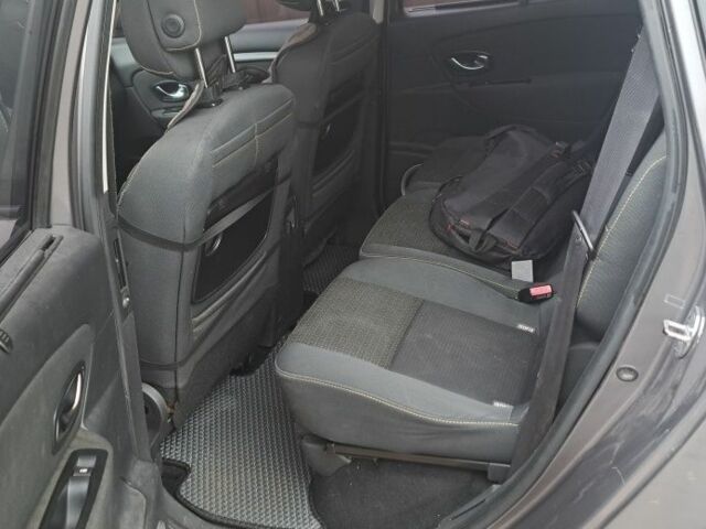 Серый Рено Сценик III, объемом двигателя 1.5 л и пробегом 203 тыс. км за 7500 $, фото 2 на Automoto.ua