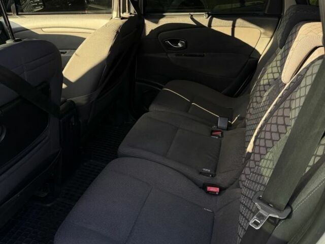 Серый Рено Сценик III, объемом двигателя 1.5 л и пробегом 278 тыс. км за 7900 $, фото 14 на Automoto.ua