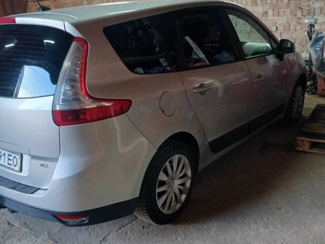 Сірий Рено Сценік III, об'ємом двигуна 1.5 л та пробігом 436 тис. км за 6500 $, фото 5 на Automoto.ua