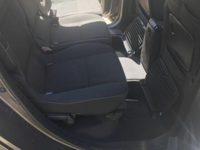 Серый Рено Сценик III, объемом двигателя 1.4 л и пробегом 172 тыс. км за 5300 $, фото 10 на Automoto.ua