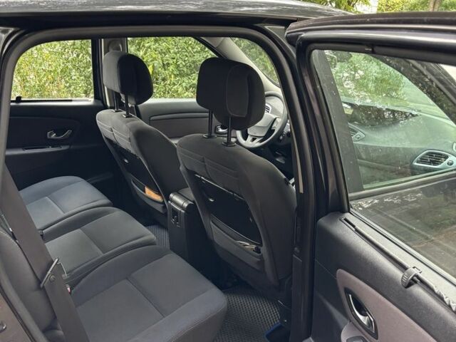 Серый Рено Сценик III, объемом двигателя 1.5 л и пробегом 270 тыс. км за 5500 $, фото 8 на Automoto.ua