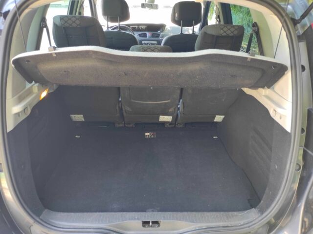 Серый Рено Сценик III, объемом двигателя 1.5 л и пробегом 336 тыс. км за 6000 $, фото 10 на Automoto.ua