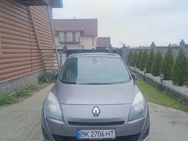 Серый Рено Сценик III, объемом двигателя 1.4 л и пробегом 224 тыс. км за 4650 $, фото 2 на Automoto.ua