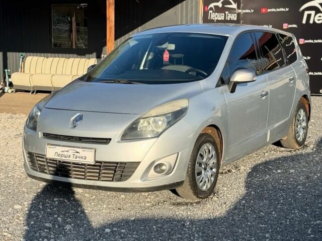 Серый Рено Сценик III, объемом двигателя 1.5 л и пробегом 278 тыс. км за 7900 $, фото 2 на Automoto.ua