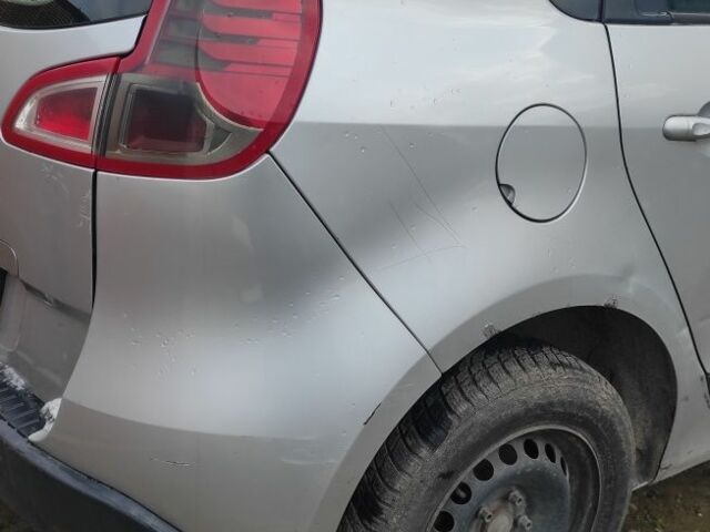 Серый Рено Сценик III, объемом двигателя 1 л и пробегом 720 тыс. км за 2500 $, фото 2 на Automoto.ua