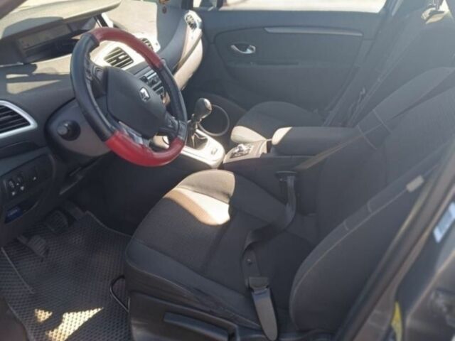 Серый Рено Сценик III, объемом двигателя 1.4 л и пробегом 172 тыс. км за 5300 $, фото 2 на Automoto.ua