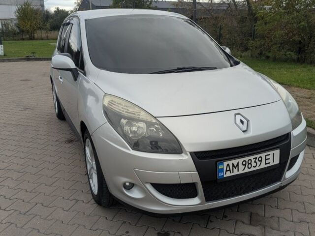 Серый Рено Сценик III, объемом двигателя 0 л и пробегом 264 тыс. км за 7000 $, фото 2 на Automoto.ua