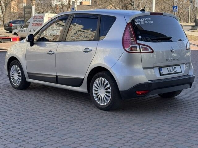 Серый Рено Сценик III, объемом двигателя 1.5 л и пробегом 330 тыс. км за 6400 $, фото 3 на Automoto.ua