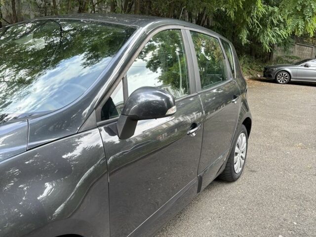 Серый Рено Сценик III, объемом двигателя 1.5 л и пробегом 270 тыс. км за 5500 $, фото 3 на Automoto.ua