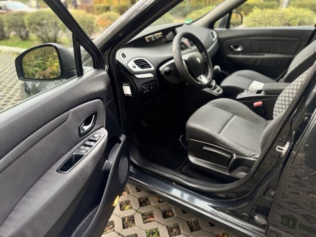 Серый Рено Сценик III, объемом двигателя 1.6 л и пробегом 269 тыс. км за 6900 $, фото 17 на Automoto.ua