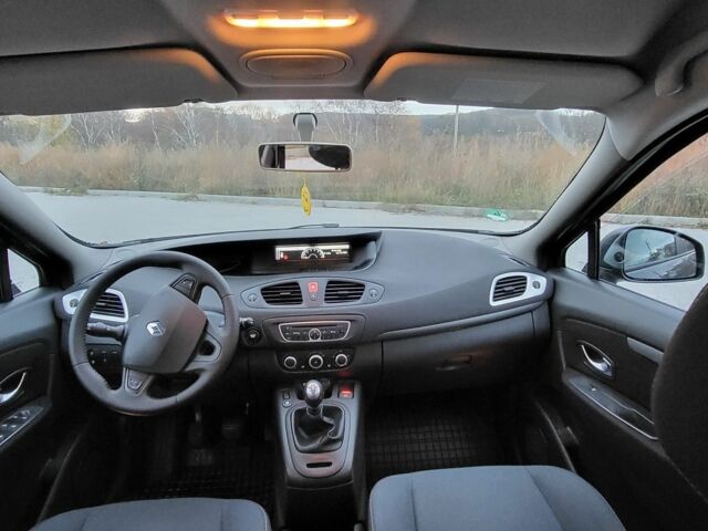 Сірий Рено Сценік III, об'ємом двигуна 1.6 л та пробігом 200 тис. км за 7800 $, фото 6 на Automoto.ua