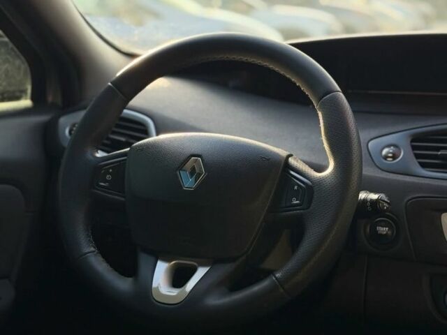 Серый Рено Сценик III, объемом двигателя 1.5 л и пробегом 278 тыс. км за 7900 $, фото 9 на Automoto.ua