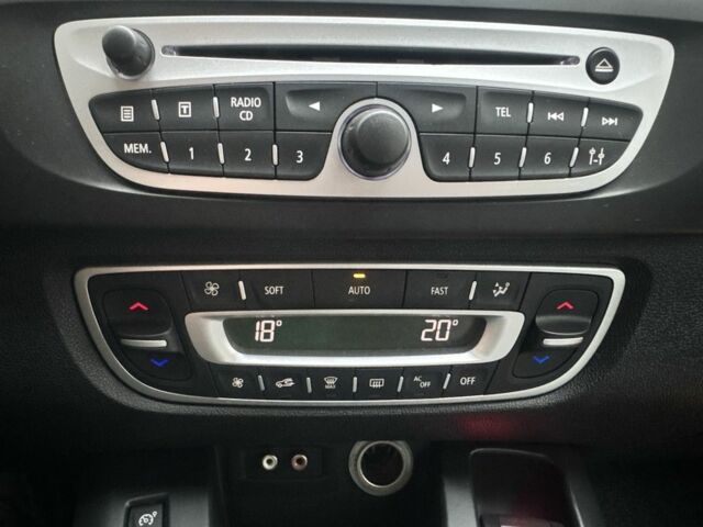 Серый Рено Сценик III, объемом двигателя 1.6 л и пробегом 269 тыс. км за 6900 $, фото 21 на Automoto.ua