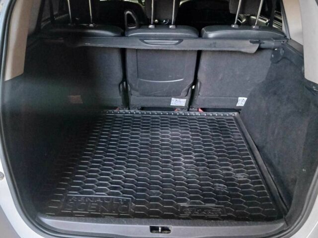 Сірий Рено Сценік III, об'ємом двигуна 1.5 л та пробігом 436 тис. км за 6500 $, фото 4 на Automoto.ua