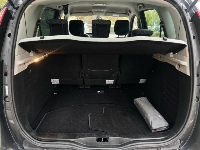 Серый Рено Сценик III, объемом двигателя 1.6 л и пробегом 269 тыс. км за 6900 $, фото 16 на Automoto.ua